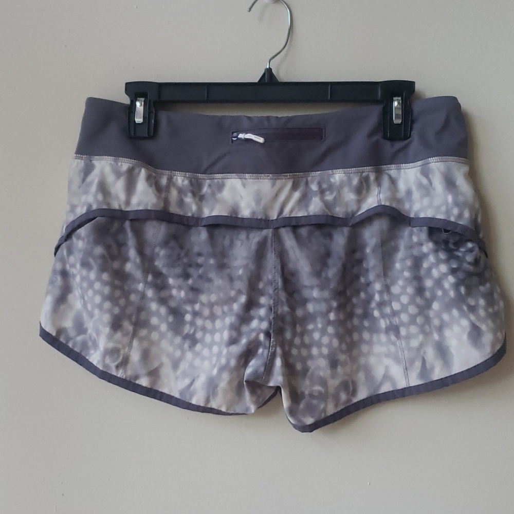 Lululemon Shorts Snowy Owl